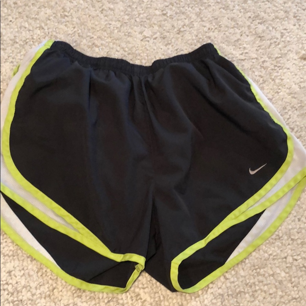Dri-fit Nike shorts (medium) authentic. Green/grey